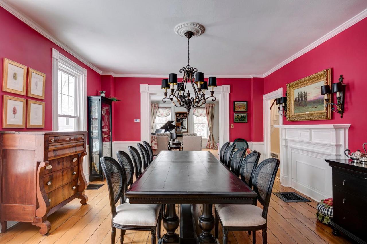 34 State "Historic Luxury Suites" סקניאטלס מראה חיצוני תמונה
