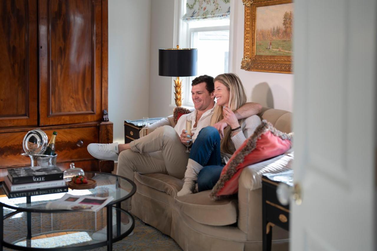 34 State "Historic Luxury Suites" סקניאטלס מראה חיצוני תמונה