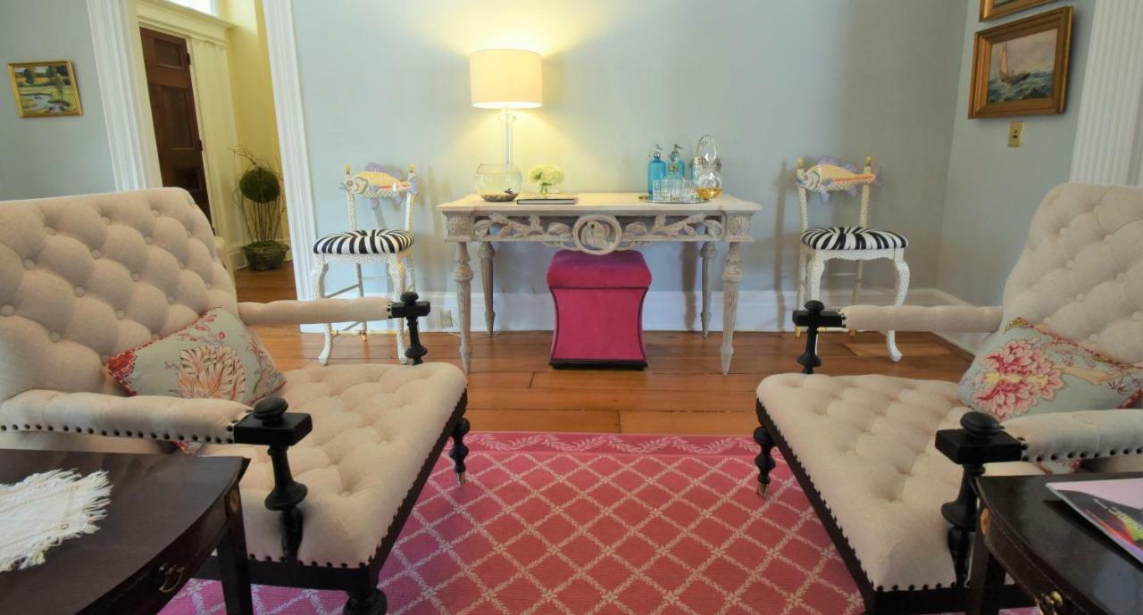 34 State "Historic Luxury Suites" סקניאטלס מראה חיצוני תמונה