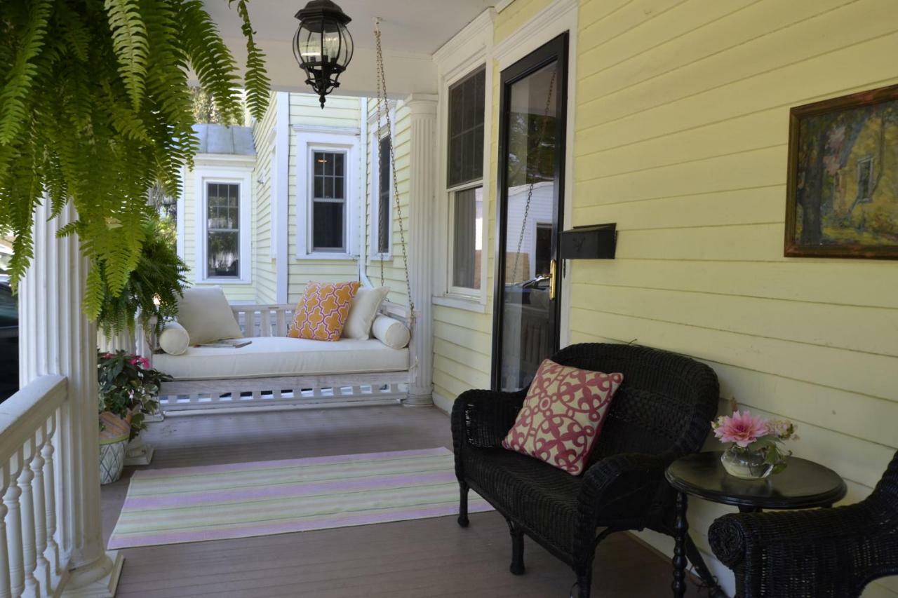34 State "Historic Luxury Suites" סקניאטלס מראה חיצוני תמונה