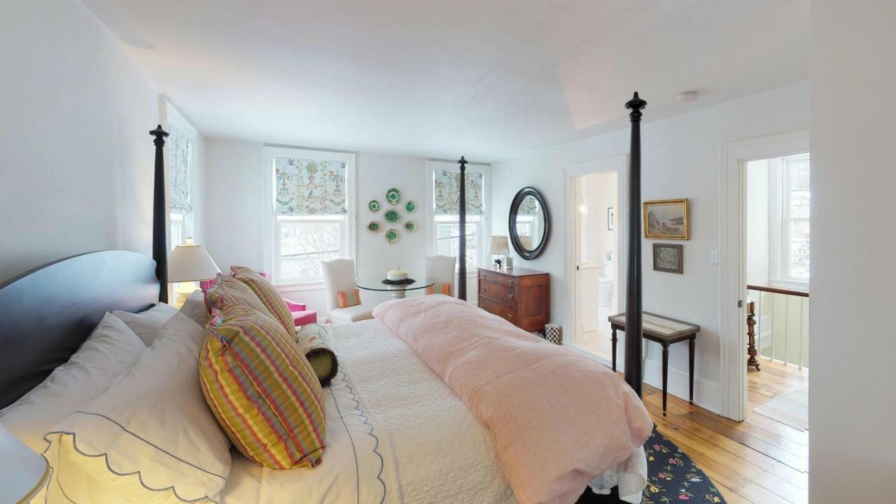 34 State "Historic Luxury Suites" סקניאטלס מראה חיצוני תמונה