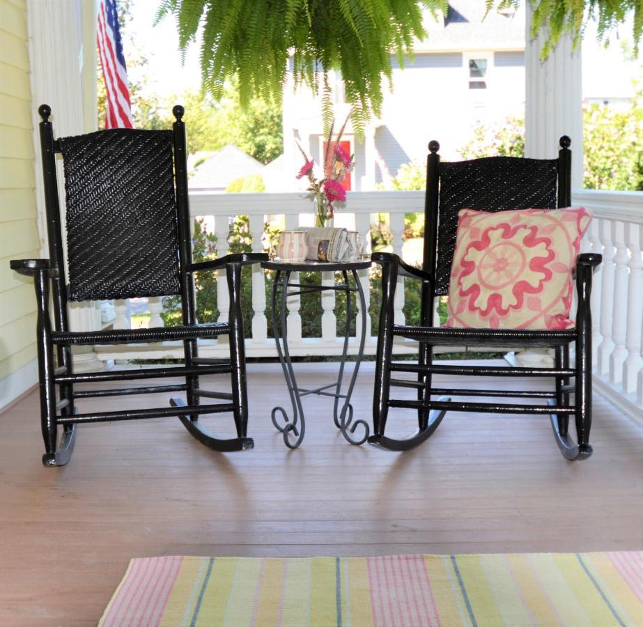 34 State "Historic Luxury Suites" סקניאטלס מראה חיצוני תמונה